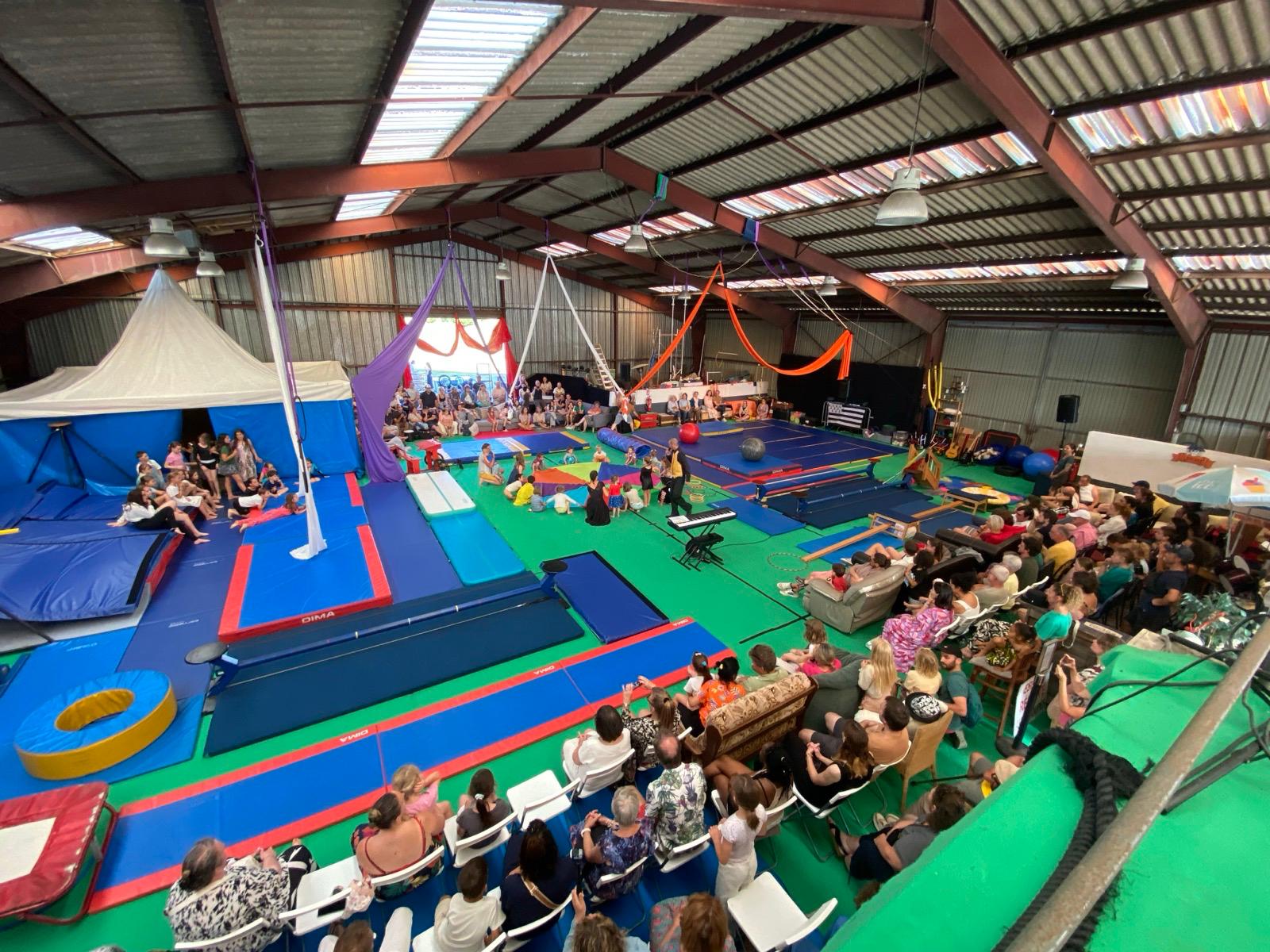 batiment le garage sainte anne circus